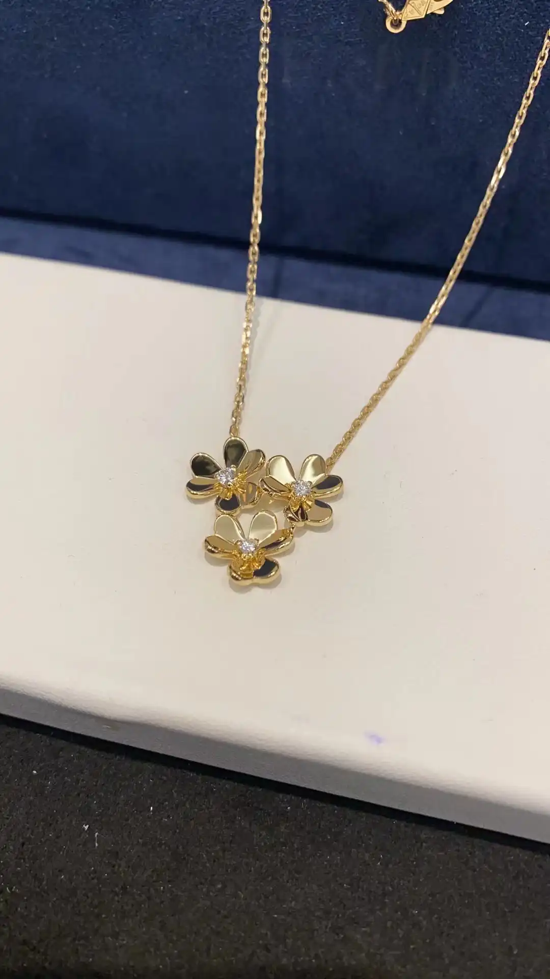 18K金耳钉图片展示