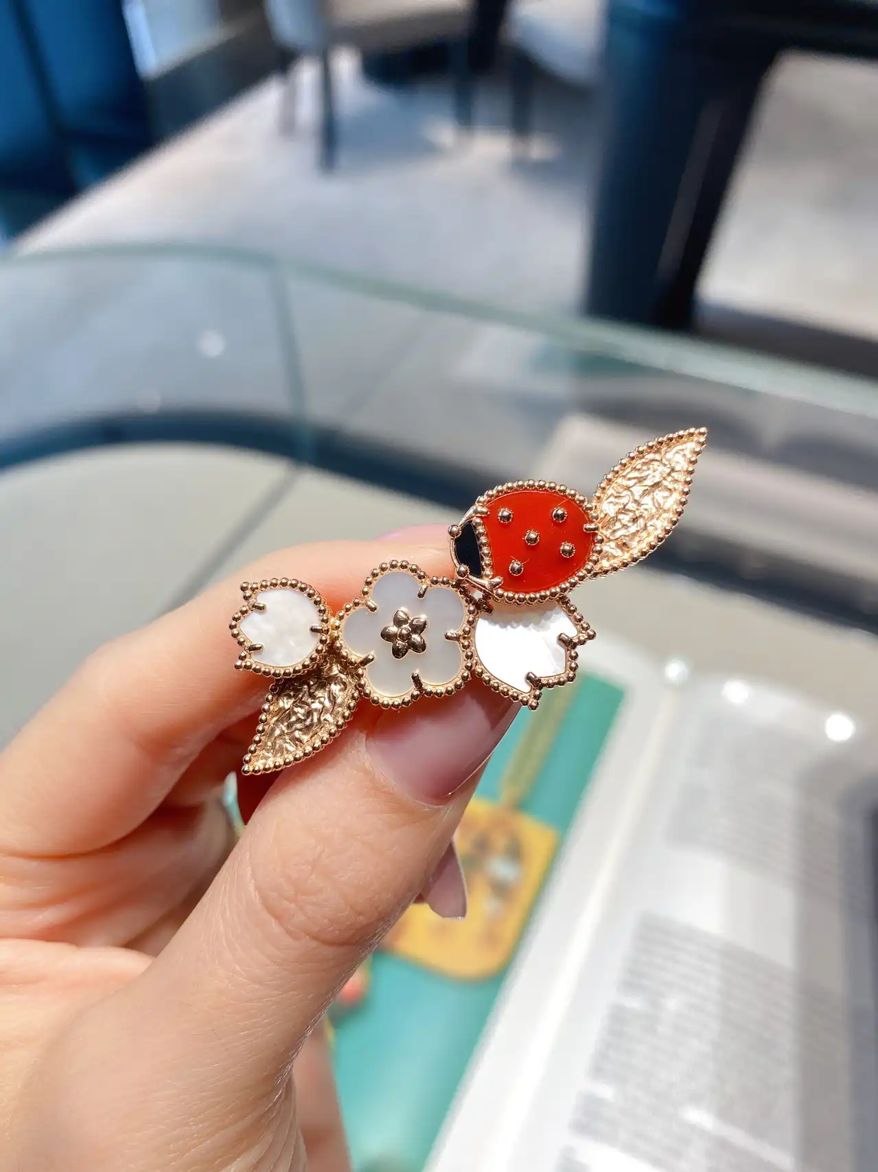 18K金耳钉图片展示