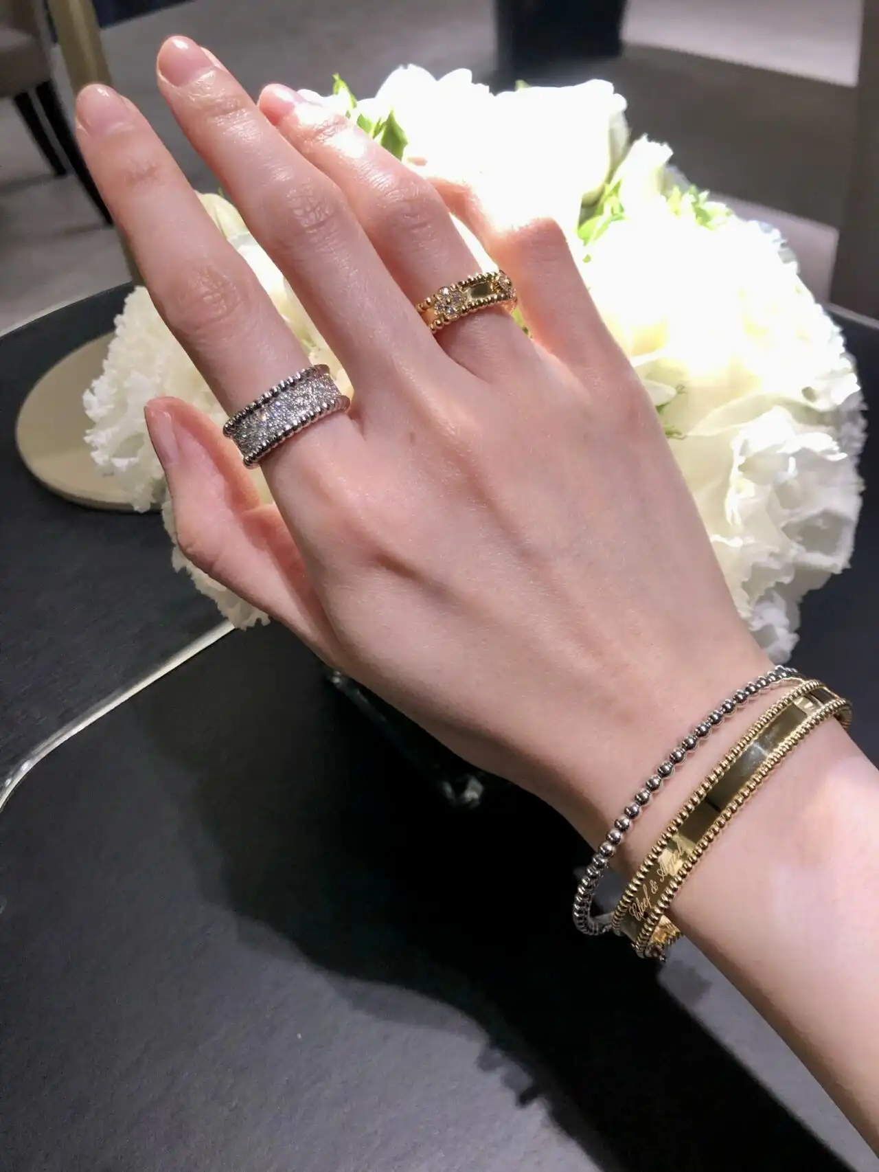 18K金耳钉图片展示